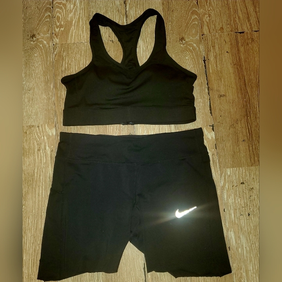 Nike Pants - Nike Black Sports Bra and Leggings Set